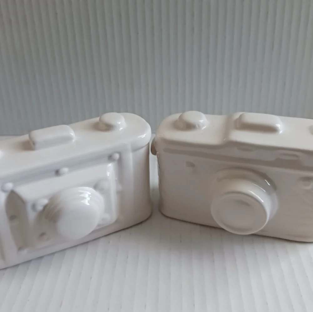 Ceramic Camera Decor - Picture 2 of 10